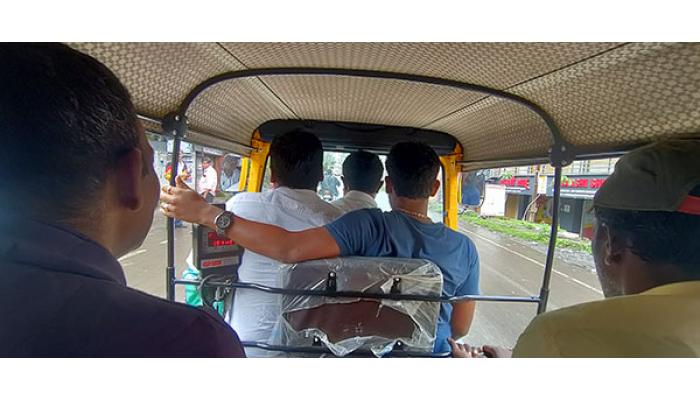 एस .पी .साहेब आता तुम्हीच या वाहतूक विभागाकडे लक्ष घाला