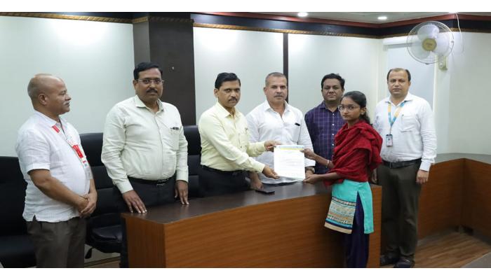 युवा प्रशिक्षणार्थीतंर्गत सातारा जनता बँकेत पहिला प्रशिक्षणार्थी रूजू