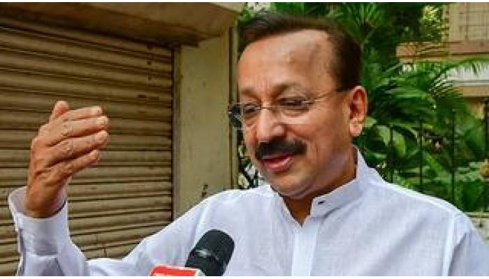 माजी मंत्री बाबा सिद्दीकी यांची प्रकृती खालवल्याने लीलावती रुग्णालयात दाखल