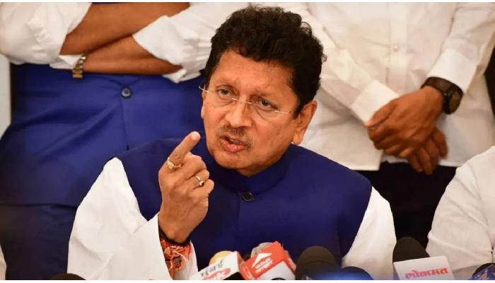 शाळांमध्ये, महिलांकडे आता पॅनिक बटण येणार?