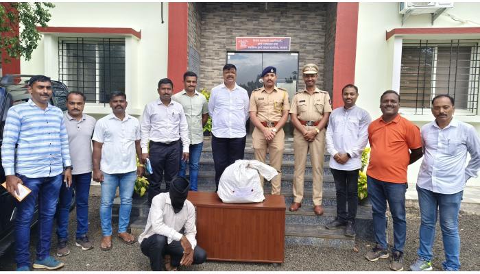 अंमली पदार्थ बाळगणारा स्थानिक गुन्हे शाखेकडून जेरबंद
