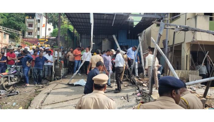 शनिवार पेठेतील चिकनच्या दुकानात भीषण स्फोट