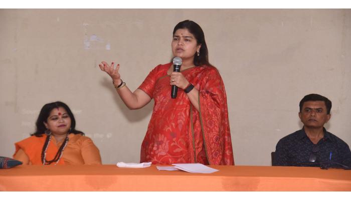 मोठ्या स्वप्नांना परिश्रमाची जोड द्या, समर्थ भारत घडवा