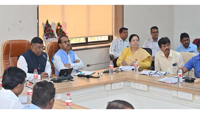 चालू वीजबिलासह शंभर टक्के थकबाकी वसूल करा