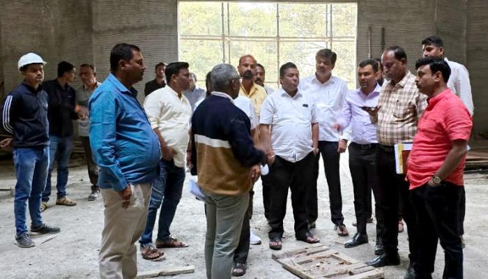 सातारा पालिका प्रशासकीय इमारतीत थोरल्या शाहू महाराजांचे स्मारक करा