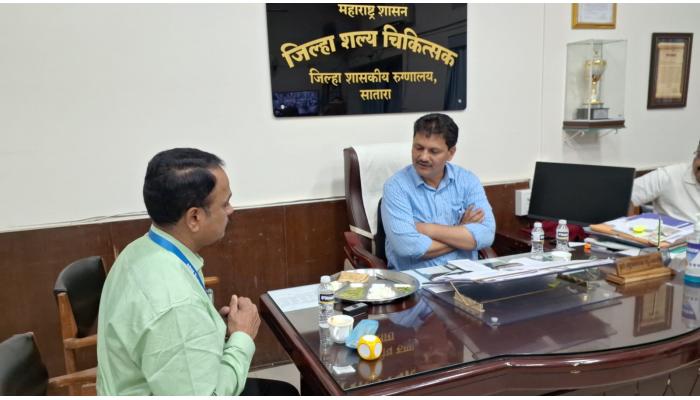 सुविधांवरुन आरोग्य मंत्री प्रकाश आबिटकर यांनी आरोग्य अधिकाऱ्यांना धरले धारेवर