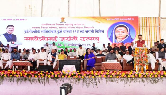 क्रांतीज्योती सावित्रीबाई फुले यांच्या द्विशताब्दी पर्यंत स्मारकाचे काम पूर्ण करा !