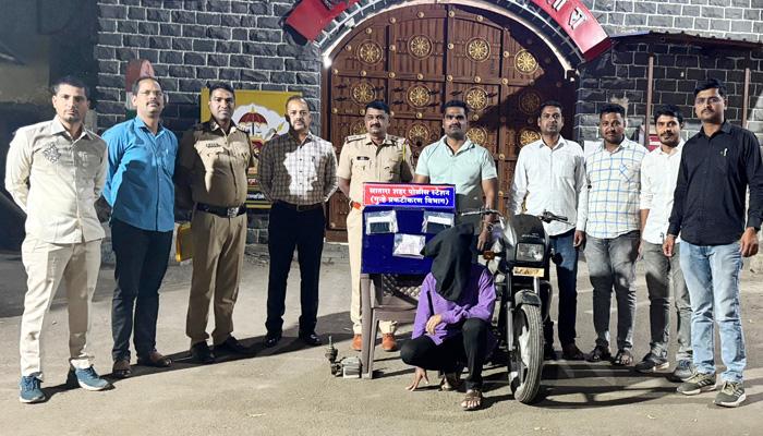 चोरी प्रकरणातील सराईत चोरटा अटकेत