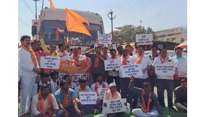 मराठवाड्यात ठिकठिकाणी ठाकरे गटाकडून चक्काजाम आंदोलन