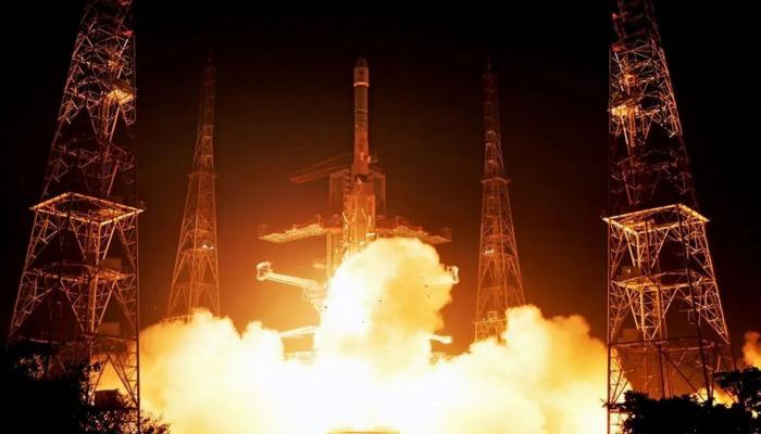 इस्रोची अंतराळातील 100 वी मोहीम यशस्वी