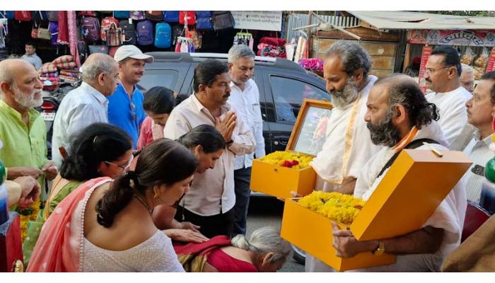रामदास स्वामींच्या पादुकांचे साताऱ्यात उत्साहात आगमन