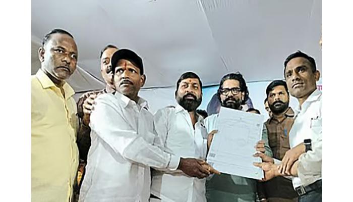 स्थानिकांना हक्&zwj;काच्&zwj;या जमिनी देणारच