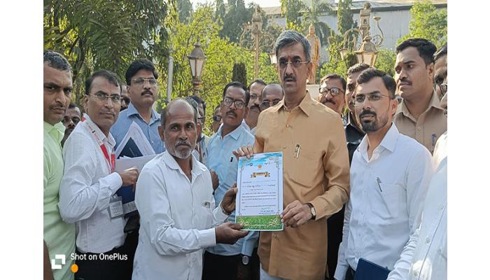 शेतकऱ्यांनी ॲग्रीस्टॅक योजनेचा लाभ घ्यावा : पालकमंत्री शंभूराज देसाई
