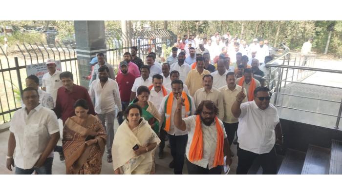 महापुरुषांचा अवमान करणारांविरोधात कायदा लागू करा