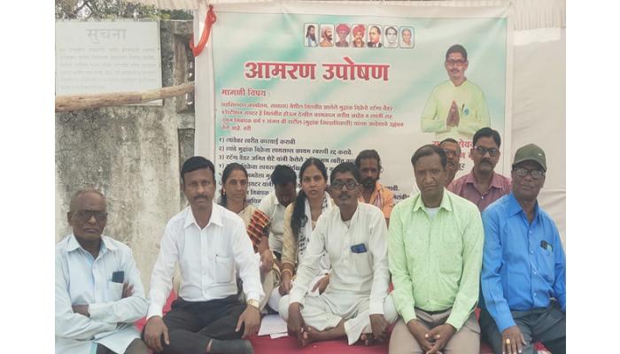 तहसीलदार कार्यालयाच्या आवारातील मुद्रांक विक्रेत्यांचे अतिक्रमण !