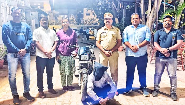 दुचाकी चोरल्यानंतर केवळ चार तासांत चोरटा जेरबंद
