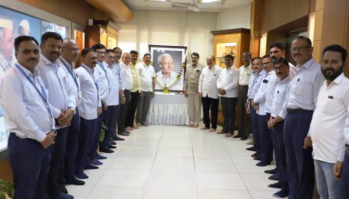 सातारा जिल्हा बँकेत कै. लक्ष्मणराव पाटील यांची जयंती संपन्न !