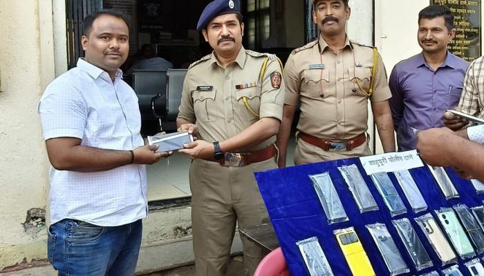 शाहूपुरी पोलिसांकडून चोरीस गेलेले 42 मोबाईल मूळ मालकांना परत
