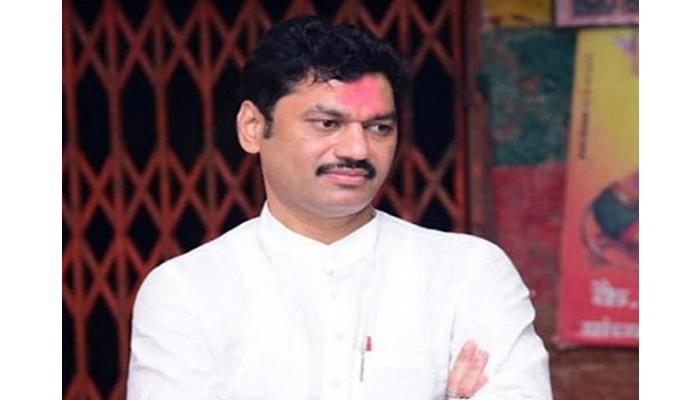 अखेर धनंजय मुंडे यांनी दिला मंत्रीपदाचा राजीनामा