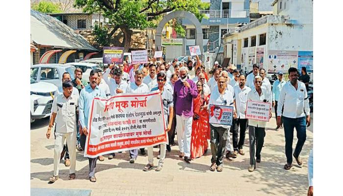 मेढ्यात संतोष देशमुख यांच्या हत्येच्या निषेधार्थ मूक मोर्चा