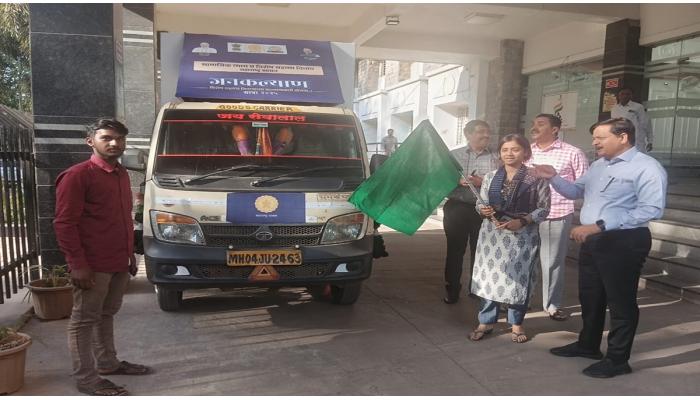 जनकल्याण यात्रेचा जिल्हाधिकारी संतोष पाटील यांच्या हस्ते शुभारंभ