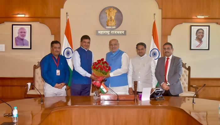 राज्यपालांनी घेतला कर्मवीर भाऊराव पाटील विद्यापीठाच्या कामकाजाचा आढावा