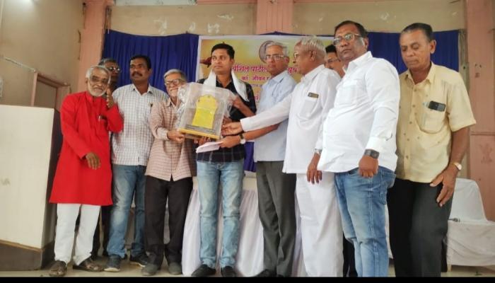 स्वाभिमानाचा झेंडा घेऊन पुढे जाणार : कॉ. अतुल दिघे