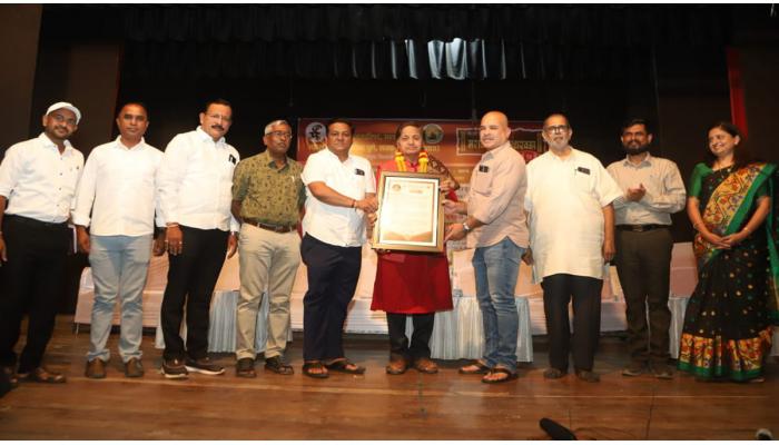 साताऱ्यात मुलाखतकर्त्यांची रंगली मुलाखत