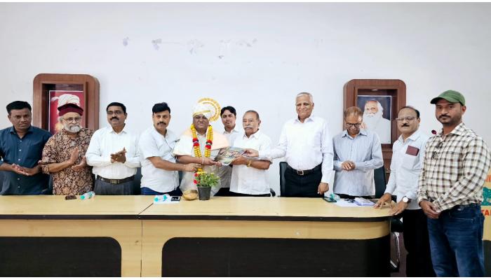 मैत्रीच्या अध्यायाने साहित्य, पत्रकारितेची उंची वाढली