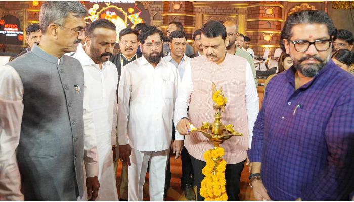 पर्यटनाला चालना देण्यासाठी वर्षभराचे पर्यटन कॅलेंडर तयार करा : देवेंद्र फडणवीस