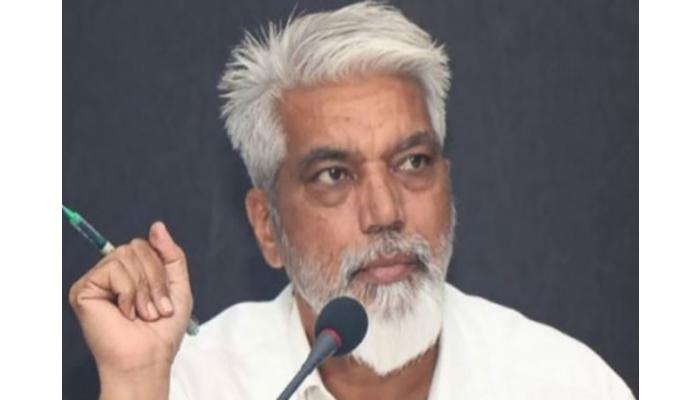 सैनिक शाळांमधून विद्यार्थ्यांमध्ये देशभक्ती रुजवावी : मंत्री दादा भुसे