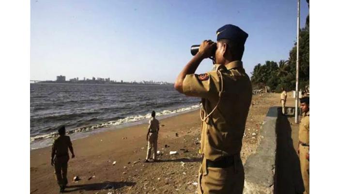 वाढत्या तणावाच्या पार्श्वभूमीवर मुंबईच्या किनारपट्टीवर मोठ्या हालचाली