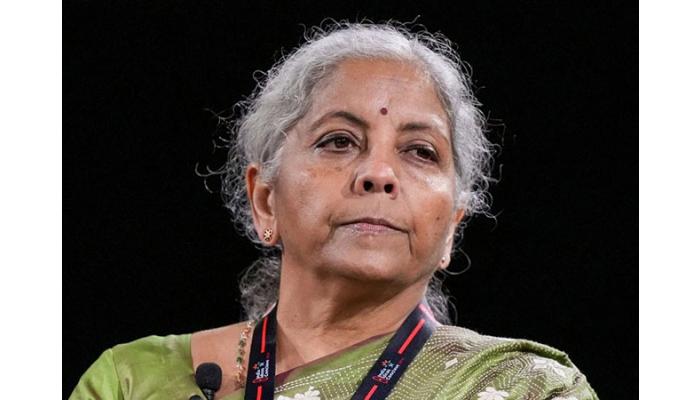 पाकिस्तानसोबतच्या तणावादरम्यान सीतारामन यांचे बँकांना अलर्ट राहण्याचे निर्देश