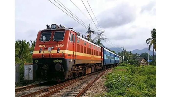 किल्ल्यांना जोडणारी मराठा पर्यटन ट्रेन ९ जूनपासून सुरू