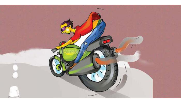 अपघात प्रकरणी दुचाकी चालकावर गुन्हा