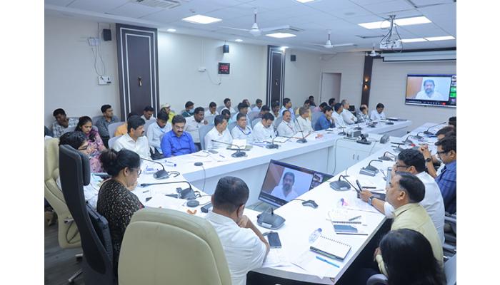 लातूर जिल्ह्यातील आपत्कालीन परिस्थिती हाताळण्यासाठी समन्वयाने काम करा