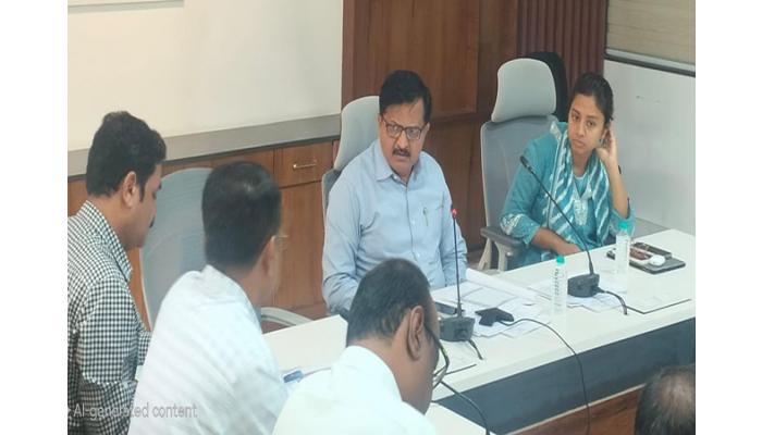 कोरोना रुग्णांना चांगले उपचार मिळण्यासाठी टेस्टिंगचे प्रमाण वाढावा : जिल्हाधिकारी संतोष पाटील