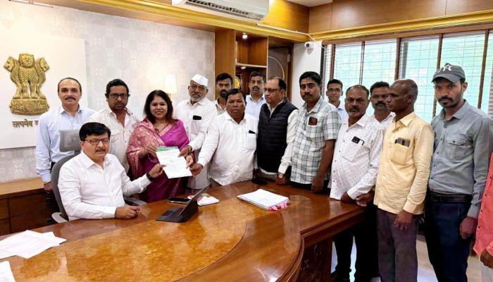 पंचायत समितीच्या नूतन इमारतीत भाऊसाहेब महाराजांचे स्मारक उभारावे