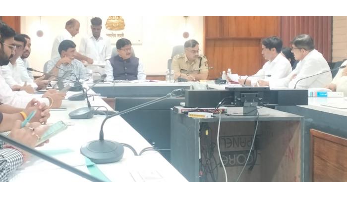 पर्यटकांना पर्यटनासाठी बंदी नाही, मात्र पर्यटनाचा आनंद घेताना अपघात होणार नाही याची काळजी घ्या : जिल्हाधिकारी संतोष पाटील