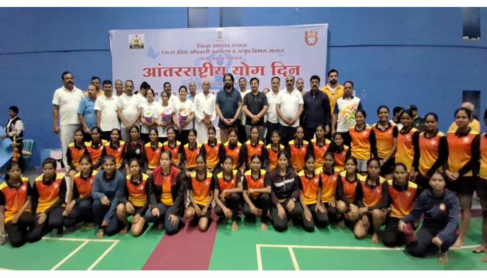 योग जीवनाचा अविभाज्य घटक बनवा : मंत्री शिवेंद्रसिंहराजे भोसले