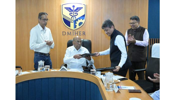 जागतिक दर्जाच्या आरोग्यसेवेसाठी मेघे समूह व अदानी फाउंडेशनचा करार