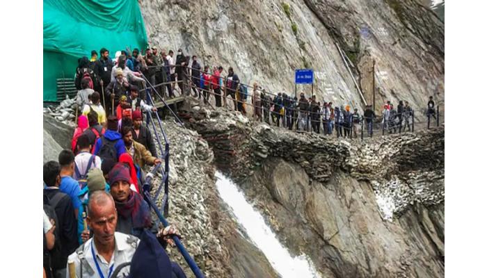 पावसामुळे झालेल्या भूस्खलनात एका महिलेचा मृत्यू