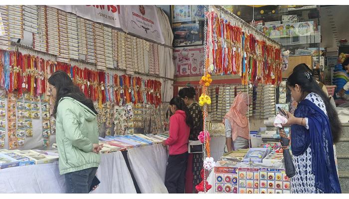रक्षाबंधनसाठी बाजारपेठा सज्ज