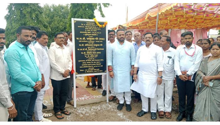 जिल्हा परिषदेच्या सर्व शाळा सेमी इंग्लिश करण्यावर भर