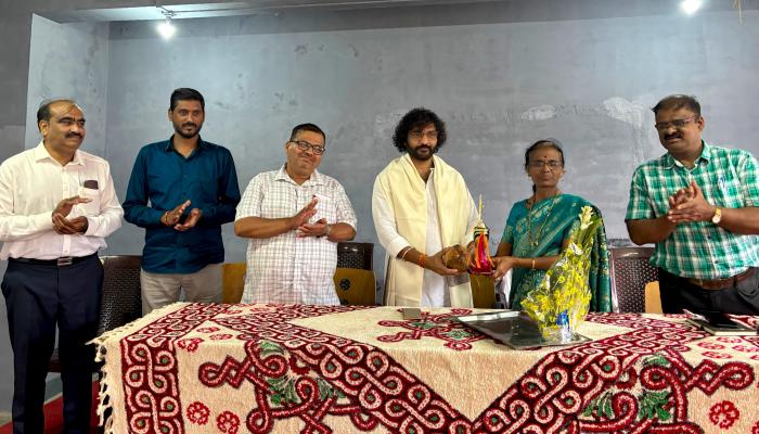 महापुरुषांचे विचार आचरणात आणणे काळाची गरज