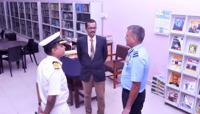 एअर मार्शल सुनील काशिनाथ विधाते, AVSM, YSM, VM, एअर ऑफिसर-इन-चार्ज पर्सोनेल (AOP), यांची सैनिक स्कूल सातारा येथे भेट