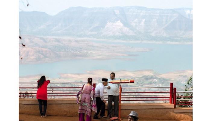 भिलार-पाचगणी परिसर पावसाळी पर्यटनाने बहरला