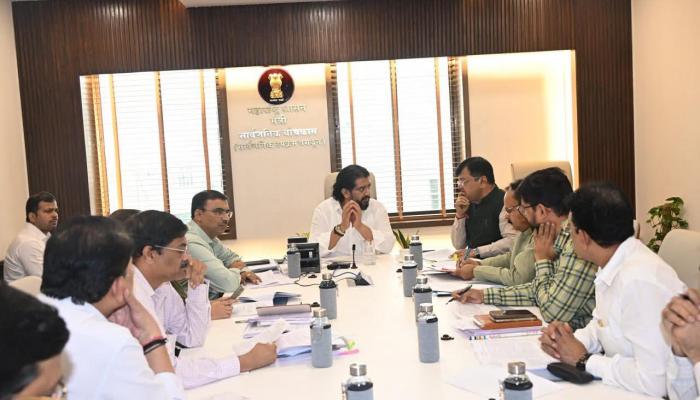 मजूर सहकारी संस्थांना शासन निर्णयानुसार कामाचे वाटप करावे