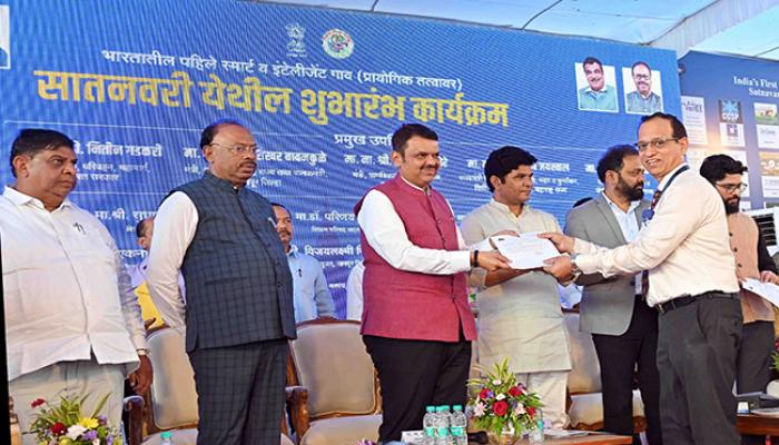 राज्याच्या प्रत्येक तालुक्यातील 10 गावे ‘स्मार्ट’ व ‘इंटेलिजेंट’ करणार : मुख्यमंत्री देवेंद्र फडणवीस