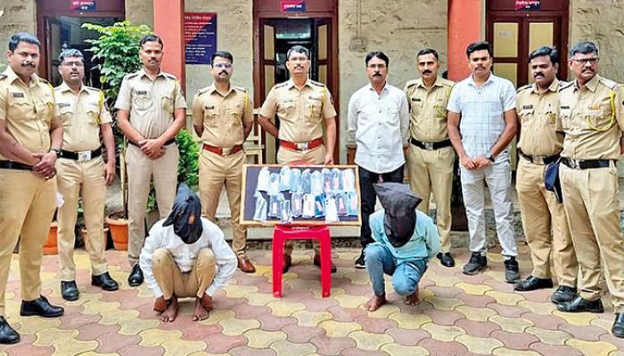 आठवडा बाजारातील मोबाईल चोरीप्रकरणी दोघांना अटक